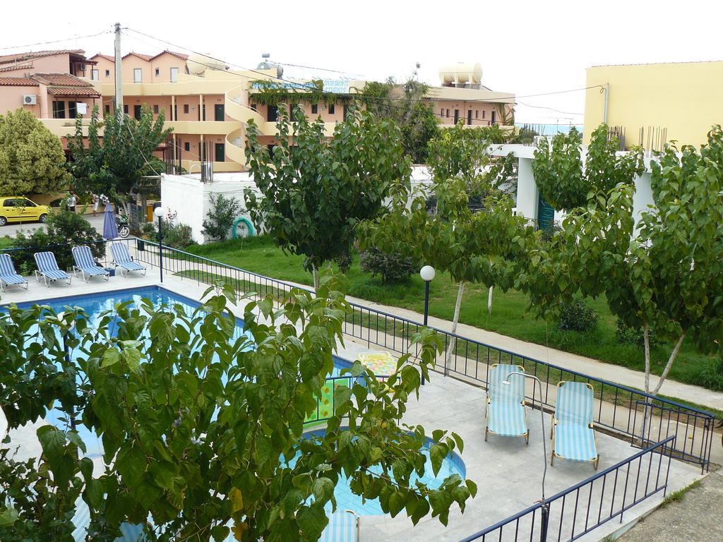 Leonidas Studios & Apartments Georgioupoli Bagian luar foto